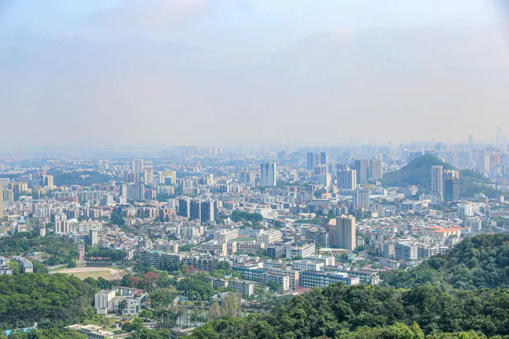 上海五金交电行业2025年机电设备采购趋势分析